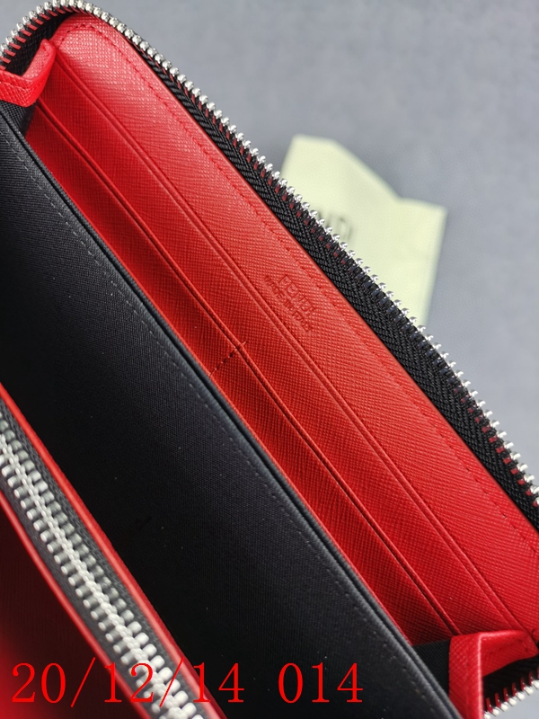 超激安ブランド財布偽物着用イメージ